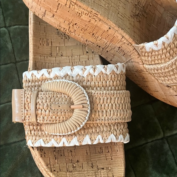 Earth Women's Woven Beige Sandals - Picture 4 of 5